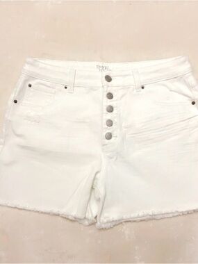 Time and Tru White High-Rise Button-Fly Denim Shorts